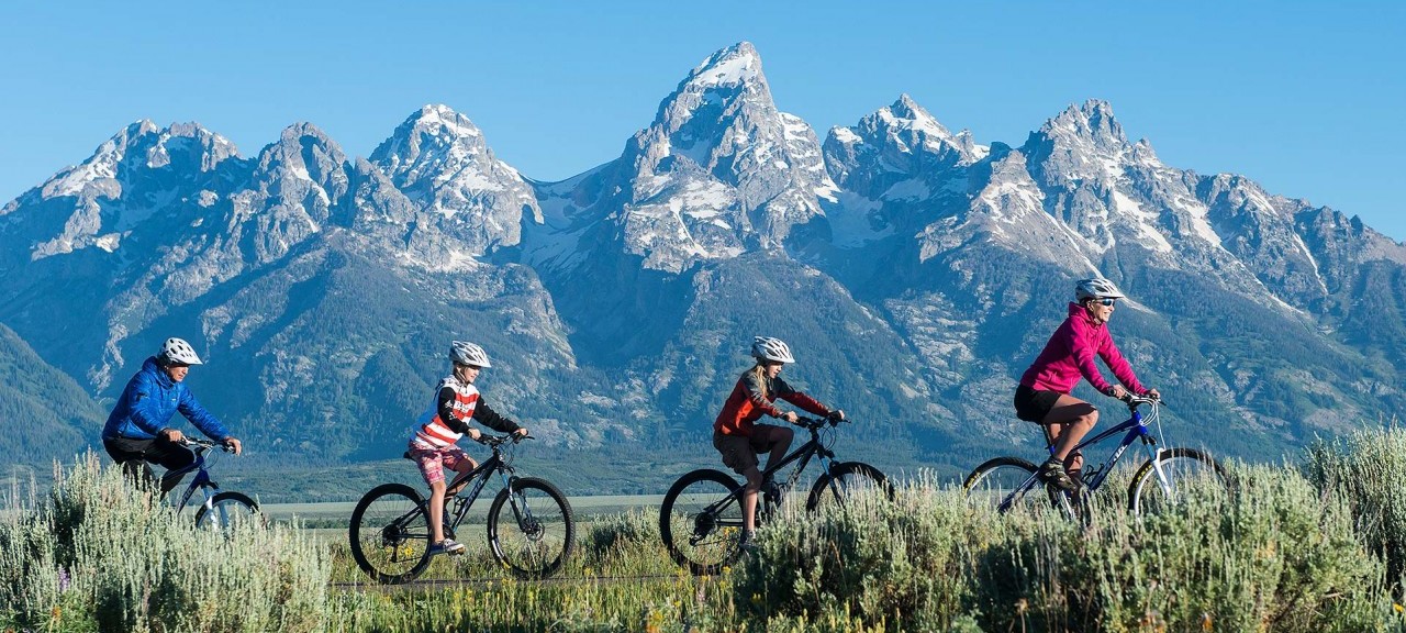 Rockies Family Adventure – Jackson & Yellowstone